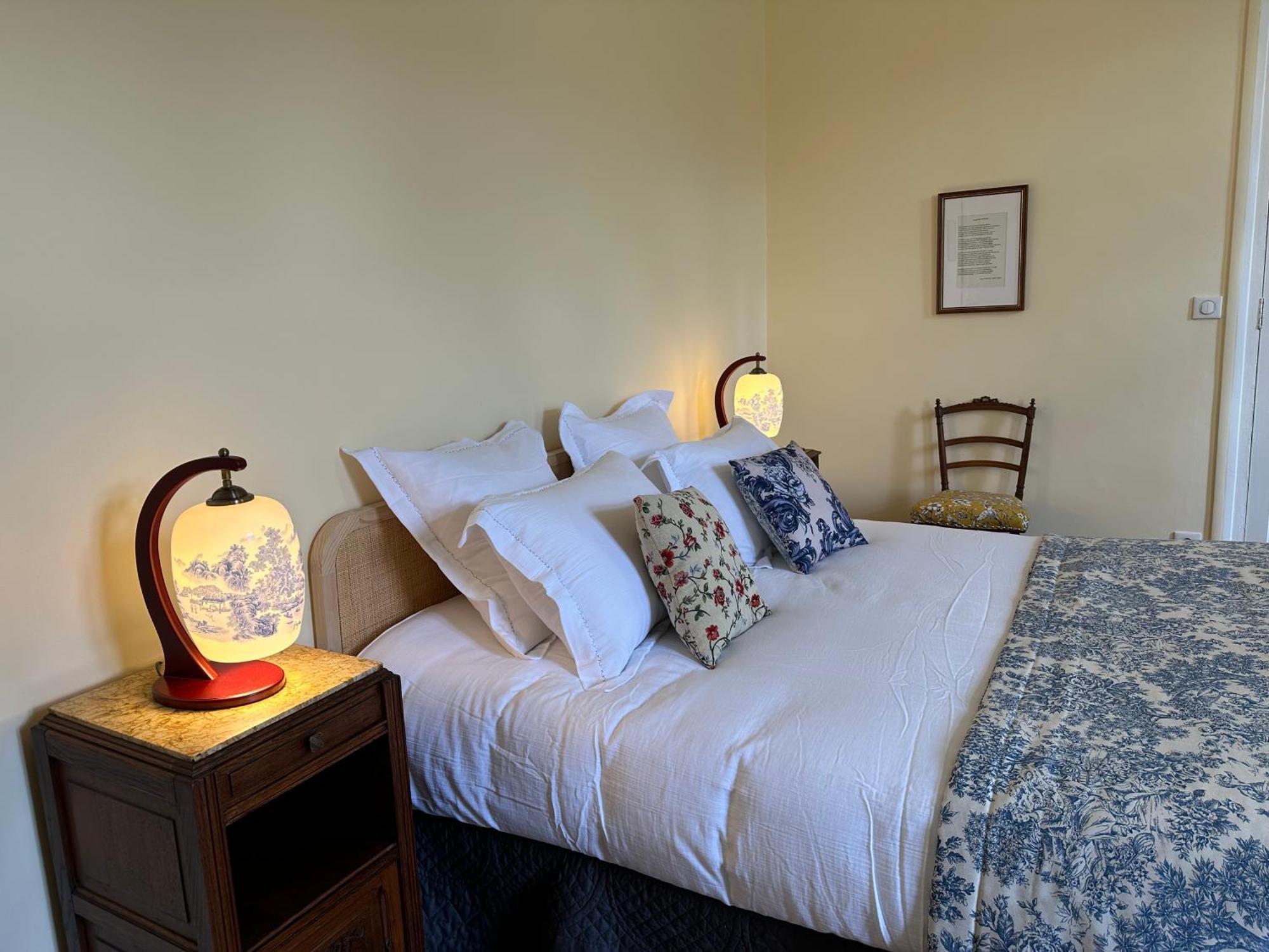 L'Enthousiasme Bed & Breakfast พุราเดส์ ภายนอก รูปภาพ