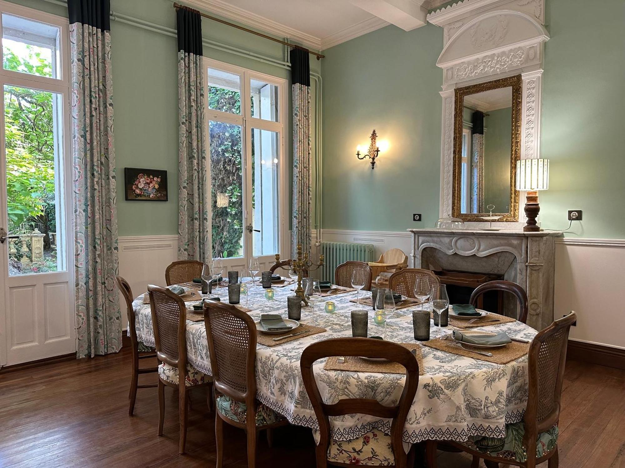 L'Enthousiasme Bed & Breakfast พุราเดส์ ภายนอก รูปภาพ